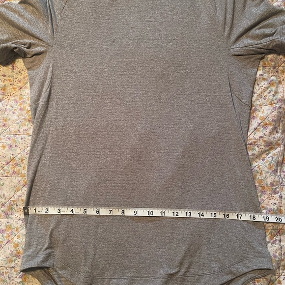 Lululemon men’s drysense training short sleeve shirt - Picture 5 of 7